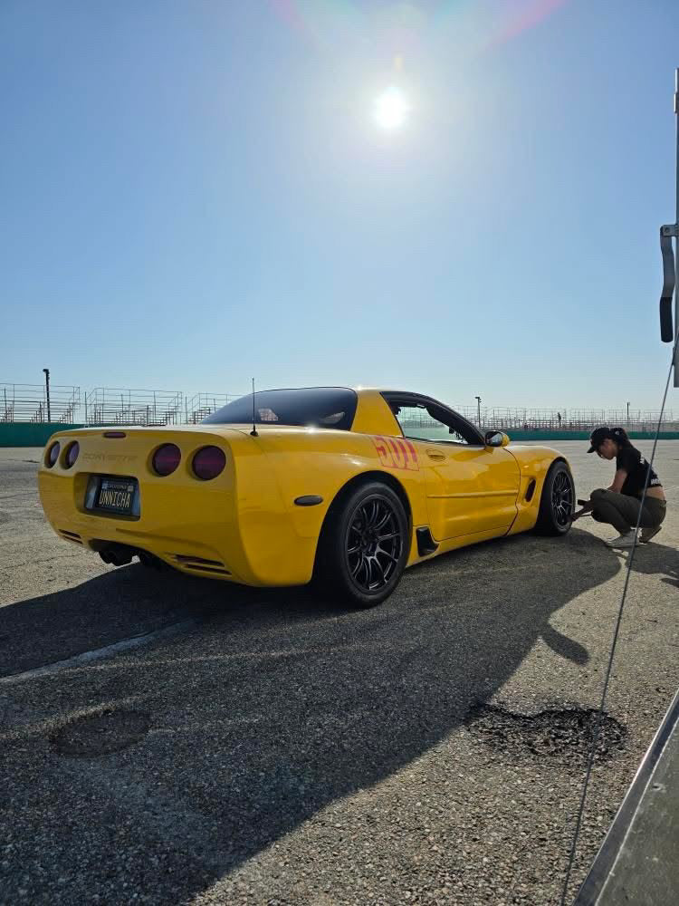 FORGED Touring One Wheels C5 SPEC Corvette 18 x 11 Square Set up