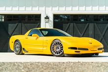 Load image into Gallery viewer, SPEC Corvette SC5R Flow Formed Wheels C5 SPEC Set up (18 x 11 F/R)
