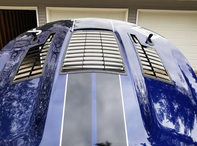 Mustang GT350 (2016+) GT4 Center Louver Kit