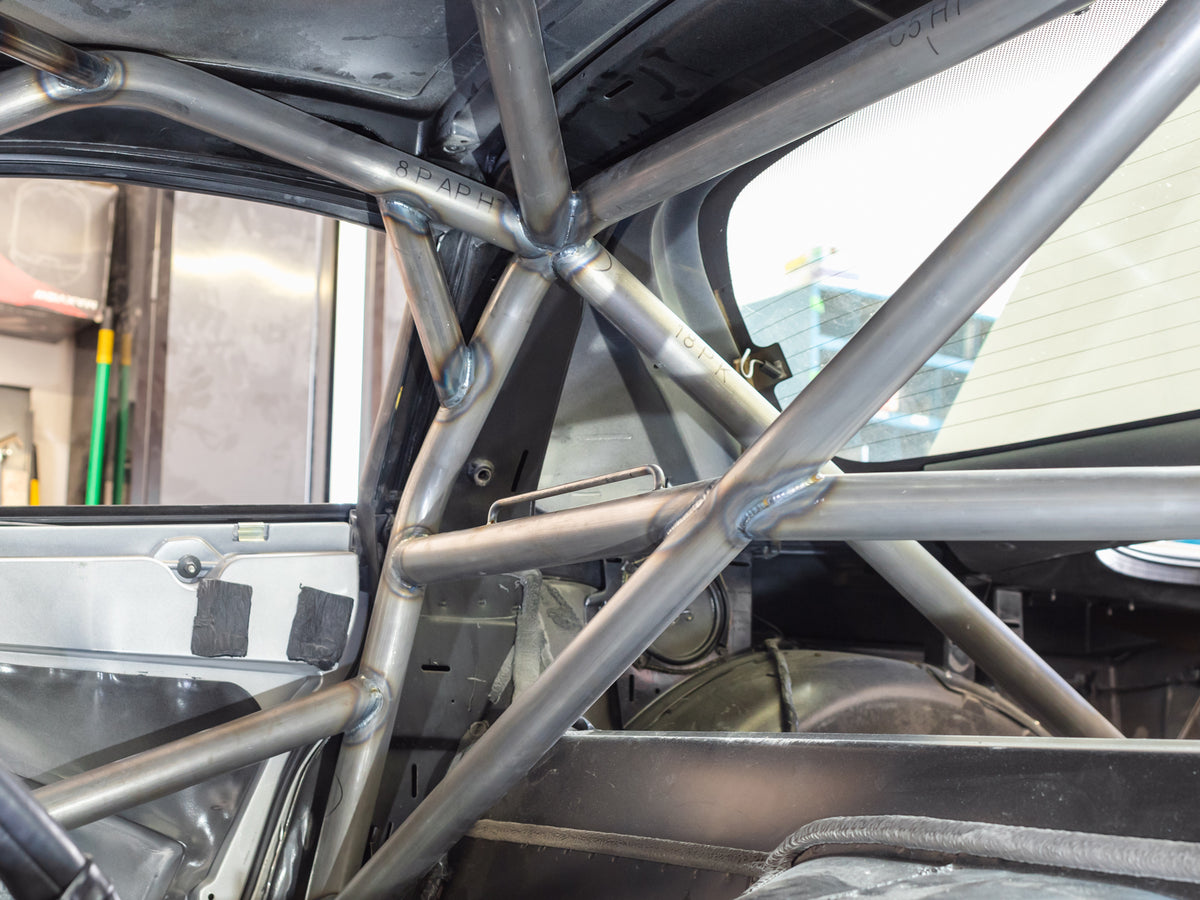 Shoulder Harness Retaining Rods