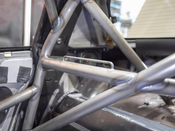 Shoulder Harness Retaining Rods
